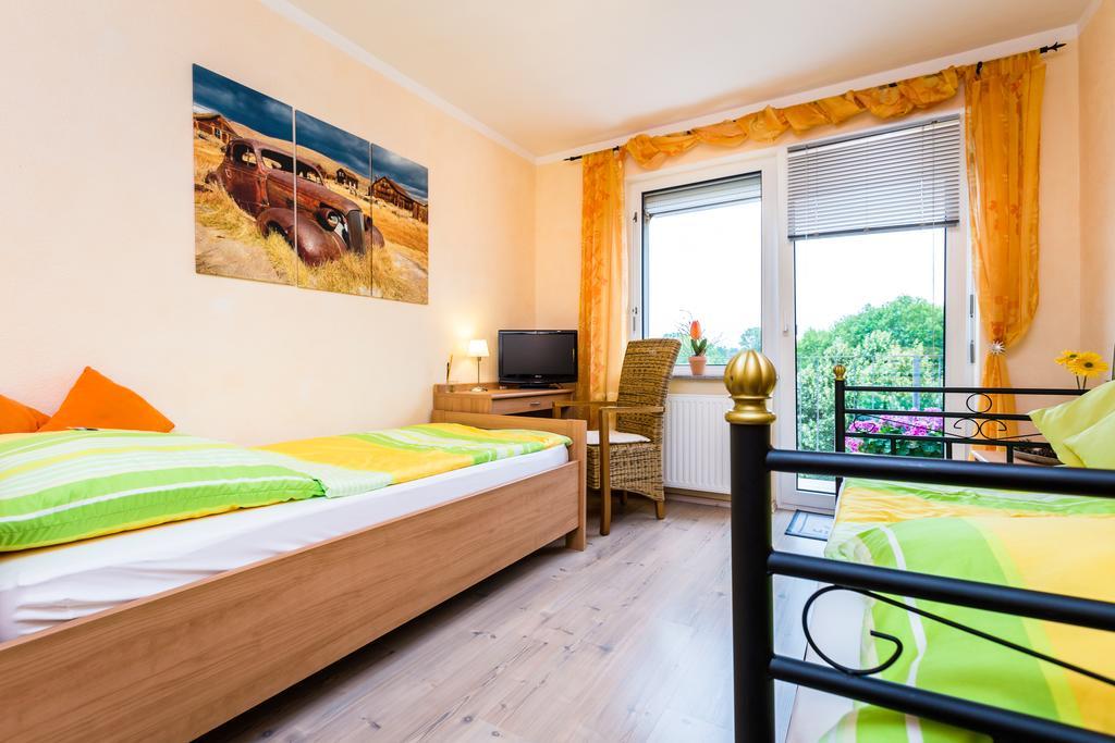 Ferienwohnung Koeln Messenaehe Номер фото